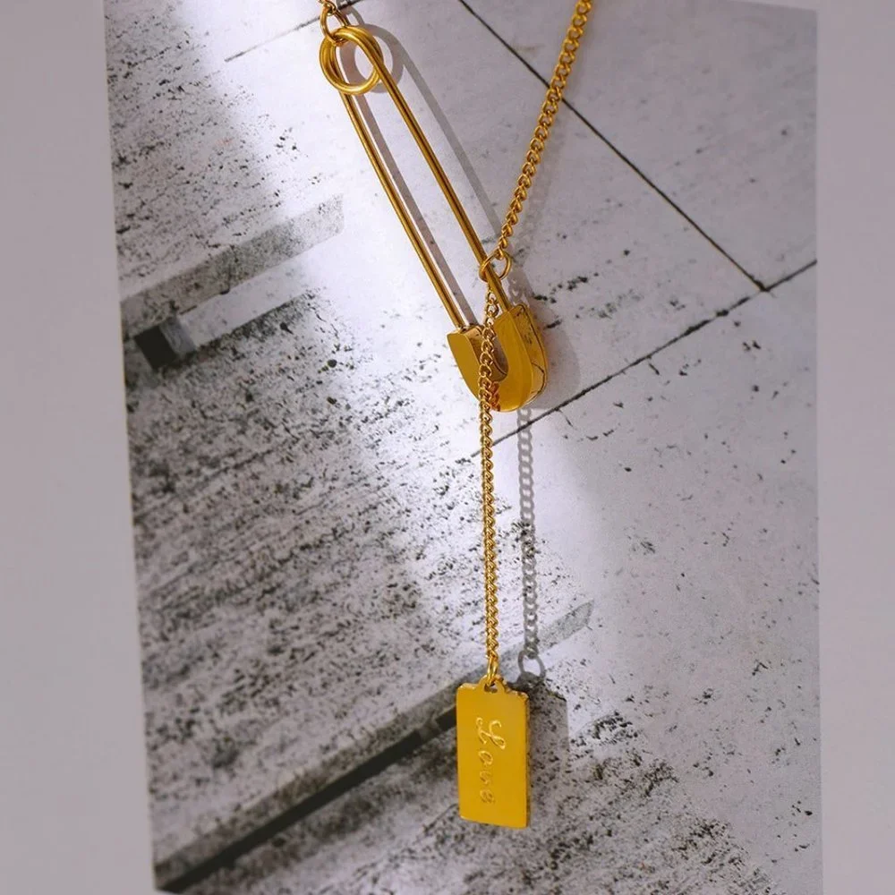 New 18K Gold Plated Paper Clip Love Toggle Chain Necklace